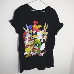 Looney tunes/Warner Bro’s graphic cartoon tshirt